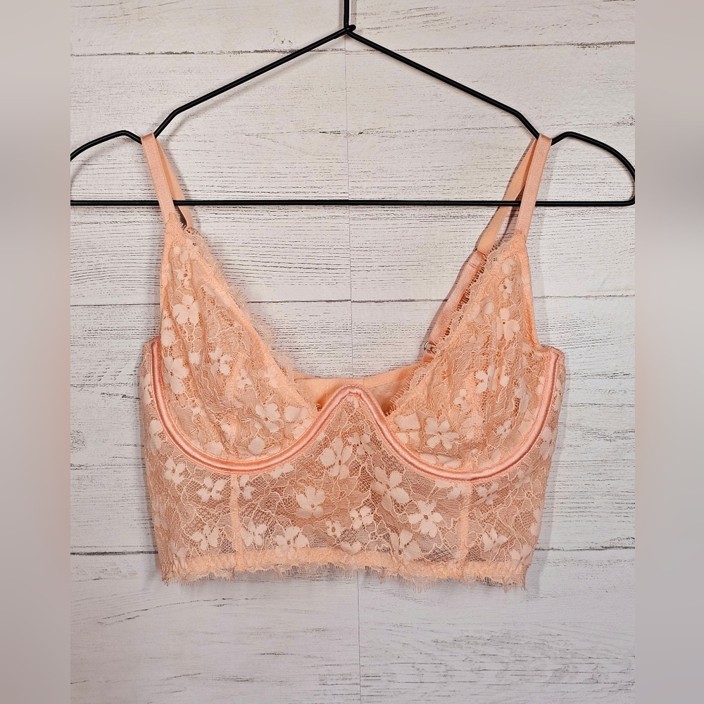 VS Underlined Lace Bra